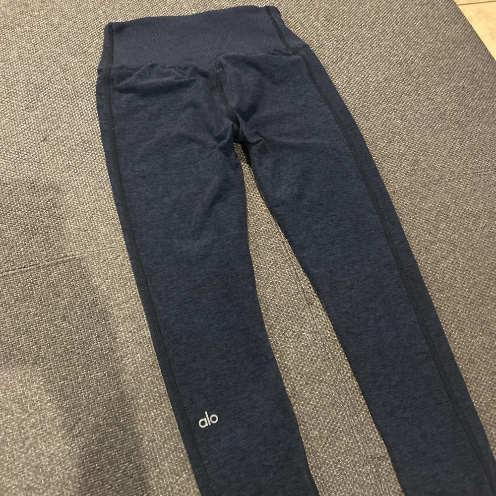 ALO Yoga 7/8 High Waisted Airlift Navy Leggings